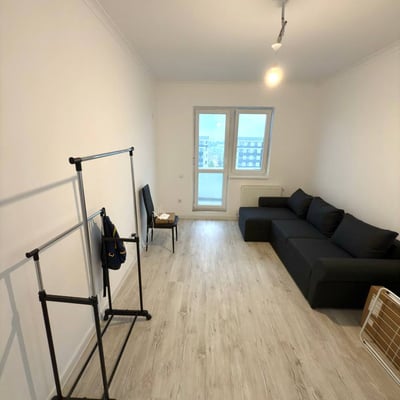 Location d’un nouvel appartement de 3 pièces, 70 m², Chiajna, 6ᵉ secteur, Bucarest, Roumanie